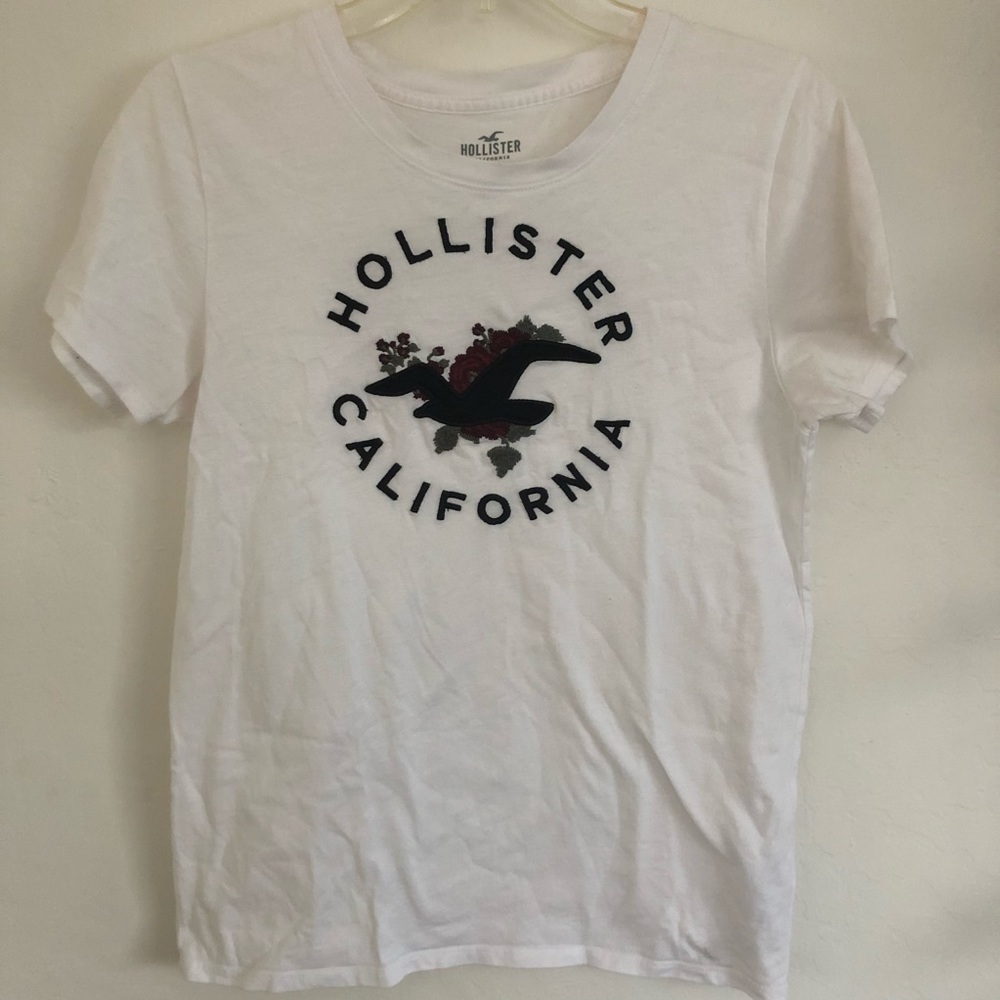 Hollister embroidered logo tee